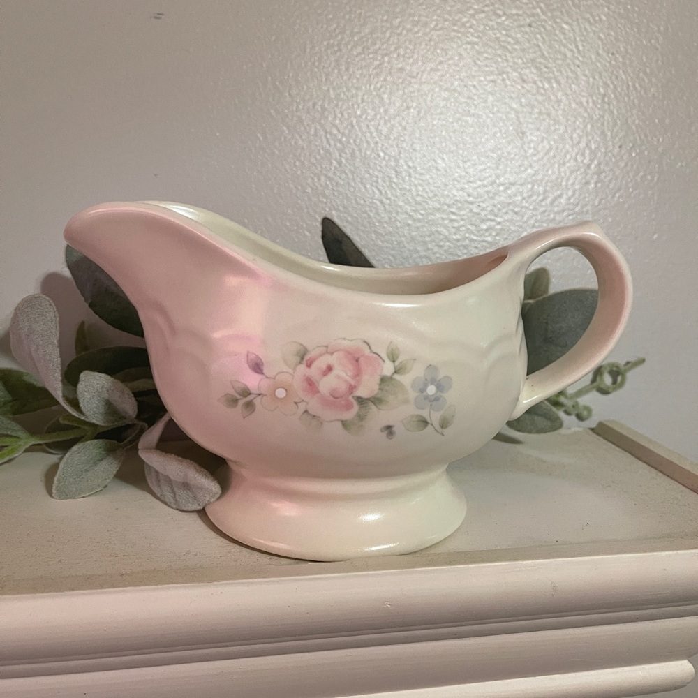 Pfaltzgraff tea rose gravy boat